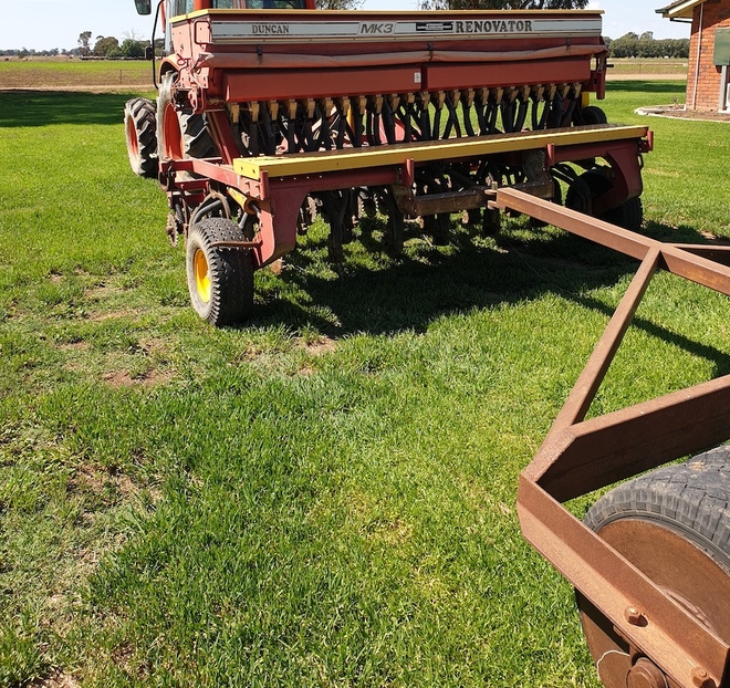 Duncan Renovator MK3 23 run Seeder Machinery & Equipment